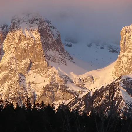 بيت ضيافة Oberhorner