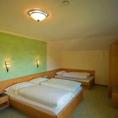 بيت ضيافة Oberhorner