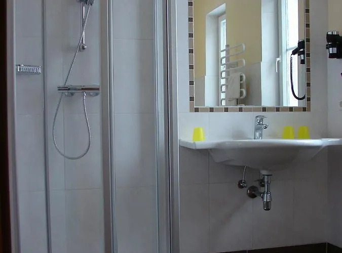 Oberhorner 招待所 3*